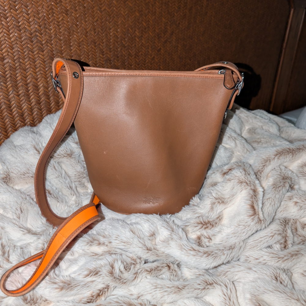 Coach EUC Brown Leather Bucket Bag  Orange Lining, Like New Conditiom
